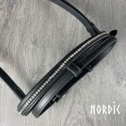 Komb. nserem med en rkke sm sten