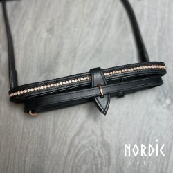 Komb. nserem med en rkke sm sten