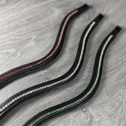 Pandebnd med en rkke sm sten