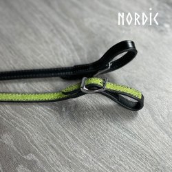 Nakkestykke med grn glitter