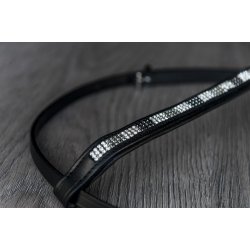 Nakkestykke med hvide/gr/sorte sten