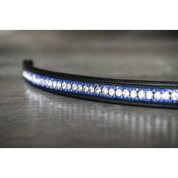 Pandebnd med store sten i midten og sm farvede kanter