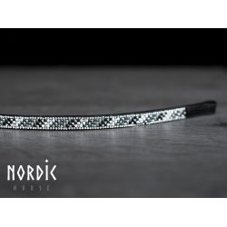 Pandebnd med flere farver sten