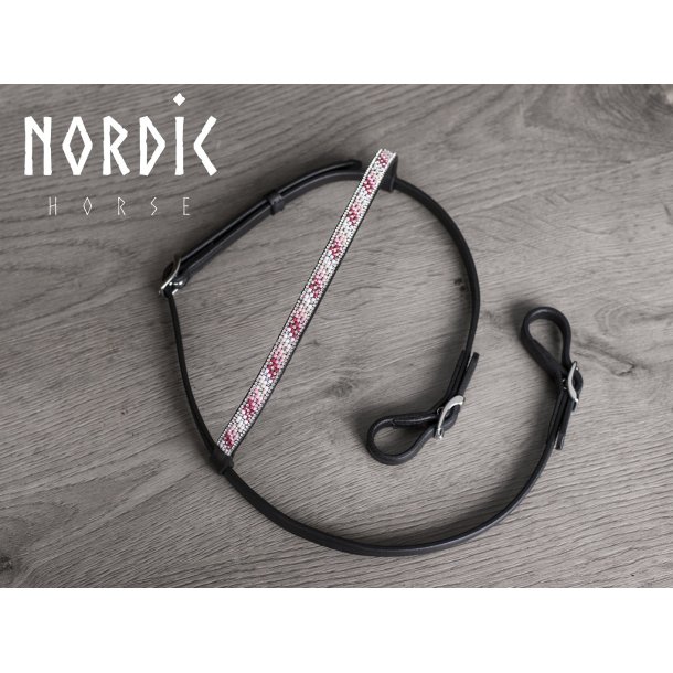 Nakkestykke med flere farver sten