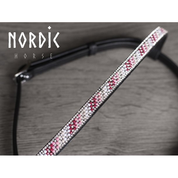 Nakkestykke med flere farver sten