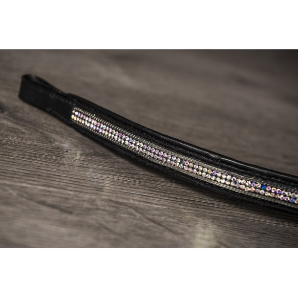 Pandebnd med sm sten og metalstribe