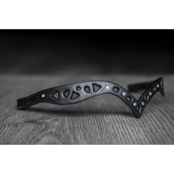 Pandebnd 4, med hulmnster og sten